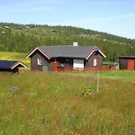 Nyaraló Pa Fjellet, Med Mange Turmuligheter !